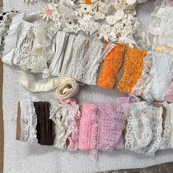 Assorted Lace Bundle - Picture 2 of 9